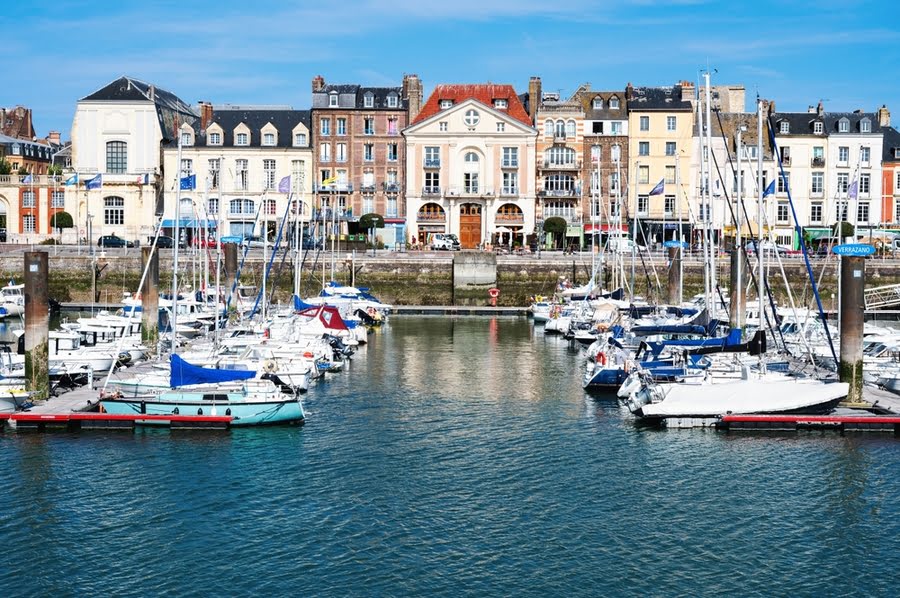 bateaux dans le port de Honfleur